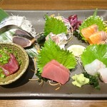 刺身と焼魚 北海道鮮魚店 - 宝石盛り合わせ(7種盛り合わせ)(1408円)