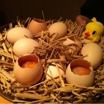 神保町 傳 - 卵黄と出汁が殻に入ってる(2/3枚目)