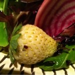 神保町 傳 - なんと、イチゴまで入ってたりする