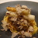 クッチーナ イタリアーナ ガッルーラ - アスパラと白トリュフのカルボナーラ☆最高！