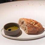 レストラン ラリューム - パン