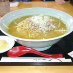 サッポロラーメンたき - カレーラーメン 840円、麺大盛り 100円