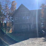 カフェ・ル・プティ・ニ・トロワ - 外観