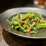 善道 - 空芯菜とキノコの塩炒め