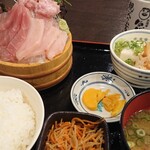 Mekikinoginji - 刺身定食