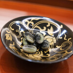 いしまる - "鞍掛豆（くらかけまめ）"