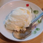 三笠寿司 - 令和4年11月 ランチタイム
            食後のアイスクリーム