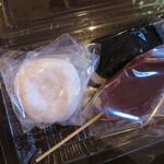 峠の力餅 - あんびん108円、ごま餅124円、あんこ餅124円