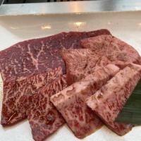 焼肉うしごろ 新宿三丁目店 - カメノコ・タテバラ・ササミ・インサイド