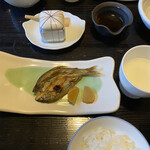 山みず木 - 小鮎の焼き物、ホットミルク