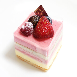 Patisserie La Plage - ラズベリー　(420円) '13 5月上旬