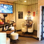 クシナグリル - 店舗内観