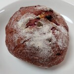 コーヴォペイン - 赤いベリーのカンパーニュ