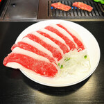 やきやき亭　横川店 - 広島の焼肉の定番『コーネ』です(o^^o)牛の前脚の脇から肩にかけた部位で牛1頭から僅か2kgしかとれません。仄かに甘い脂身とコリコリ食感が特徴です。