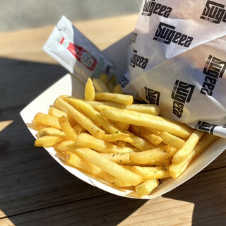 スージーズ ドライブイン_1