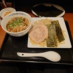 ちゃぶ屋 とんこつ らぁ麺 CHABUTON - 