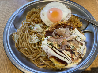 若竹 - 風　ドライカレー、焼きそば、お好み焼き