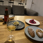 Manhattan Bakery&Wine Bar - 