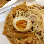 煮干し中華そば 一剣 - 味玉も旨み最高