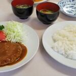 松山 - ハンバーグステーキ(A)、ライス大(みそ汁付)