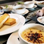 Hokkaidoutorihamakohikan - ミニグラタンセット(税別￥1310→税別1100)、煮込みハンバーグ(税別￥1320)。喫茶店とカフェのグラタンやドリアって食べたくなりますよね。