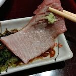 亀喜寿司 - ●ﾗﾝﾁ･単品。付出 特製松前漬+料理12,542(造盛+戻鰹ｶﾂｵはらす刺)+追加造盛4800+土産(太巻1045+梅紫蘇細巻924)+中瓶B 682+冷酒 (一ノ蔵1合1210+浦霞禅1540)=22,743円 