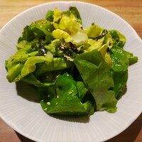 焼肉ダイニング MEGUMI 本店 - MUGUMIサラダ