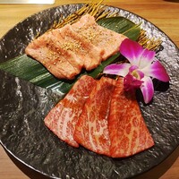 焼肉ダイニング MEGUMI 本店 - 上白タンと和牛上カルビ