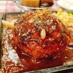 ハンバーグ＆ステーキ食堂クラウゾ - デミデミ〜ハンバーグ！テカテカ〜