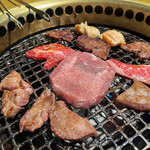 Yakiniku No Ba-Nzu - 