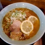 めん魚房 松月 - レモンラーメン