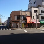 Kawabata - 荒木田の交差点には気になっている喫茶店とYouTube高尾てんぐ氏が最近行かれた飲食店があったw