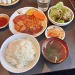 焼肉こぶた - ミックスBランチ(\1,110)　ライス大