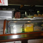 仙台 あべちゃんの店 - カウンター越しの社長