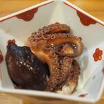 卓 - イイダコ煮付け