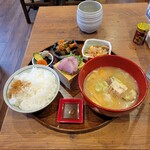 Appare Nippon Taishuumamezara Sakaba Imaya - 元気めし定食