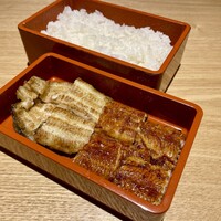 博多うなぎ屋 藤う那 - 2色重