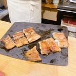 うを徳 - 岡山県児島湾産　天然鰻小丼