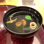 Senri Unagi - 肝吸いは、ゆず風味の優しい味わい。
