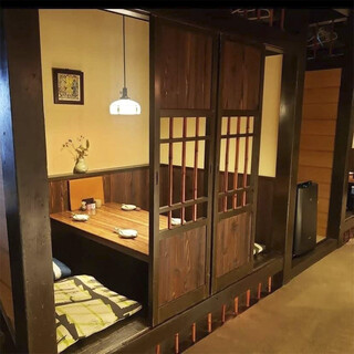 靴を脱いでリラックス♪ゆったり掘り炬燵席