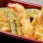 Tempura Utagawa - テイクアウトもやっております。天丼800円、上天丼950円など