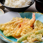 Tempura Utagawa - ランチの天ぷら定食880円～揚げたてが食べれます