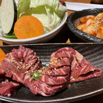 Sumibiyakiniku Marujuu - 