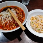 Shanhai Karyuu - 【2022.11.7(月)】本日の日替わり①(四川風もやしラーメン&半チャーハン)900円