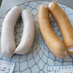 肉の伊勢屋 登戸店 - 2013,May 左：ヴァイスブルスト　右：フランクフルト