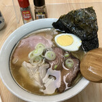 軽食  なかや - 焼豚2種・茹で鳥・ゆで卵・海苔と贅沢盛り合わせ