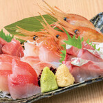 Assortment of five fresh fish sashimi (for one person)