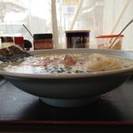 麺ショップ 花路 - しおとんこつラーメン