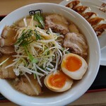 喜多方ラーメン 坂内 - みぞれラーメン+味玉+チャーシュートッピング