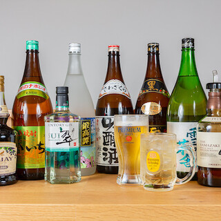 やきとんやお寿司にぴったりな日本酒を中心に多彩なお酒が揃う